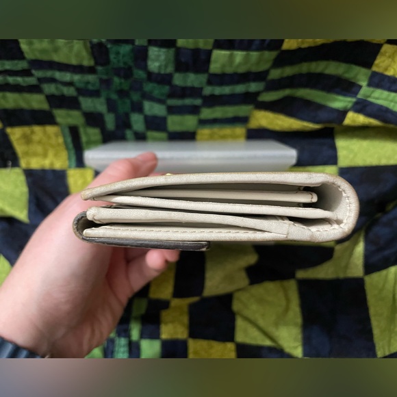 GUCCI Ophidia White Leather and Canvas Monogram Wallet w/ Dust Bag - Picture 14 of 16